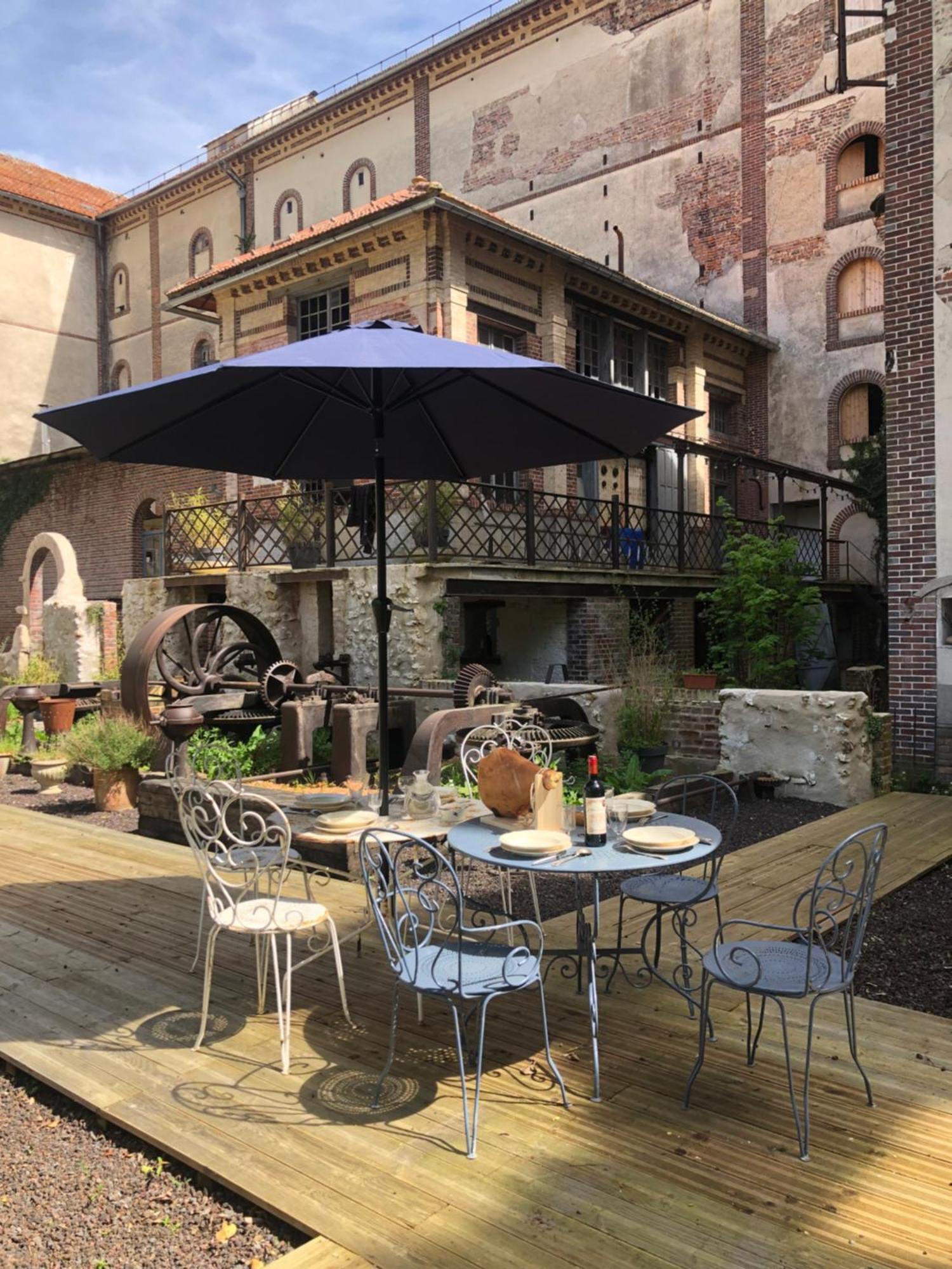 Loft Industriel Aux Grands Moulins De Ruffin Apartment Brechamps